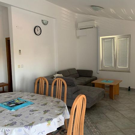 Apartmani Auer Pjescana Uvala Eksteriør bilde