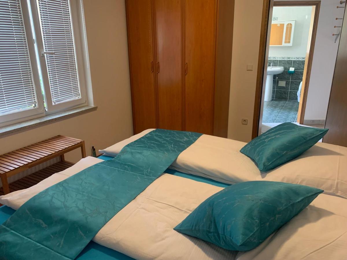 Apartmani Auer Pjescana Uvala Eksteriør bilde
