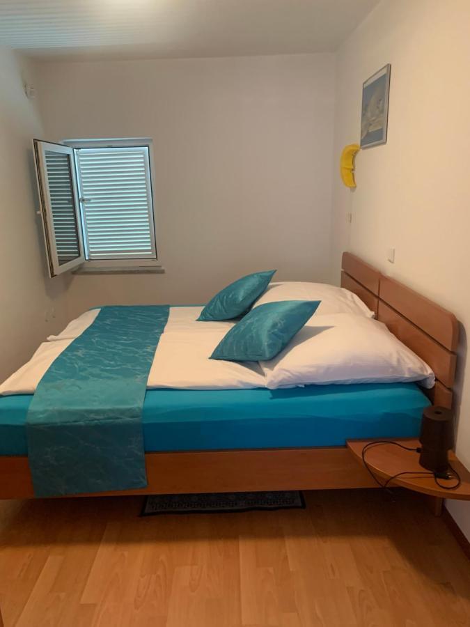 Apartmani Auer Pjescana Uvala Eksteriør bilde